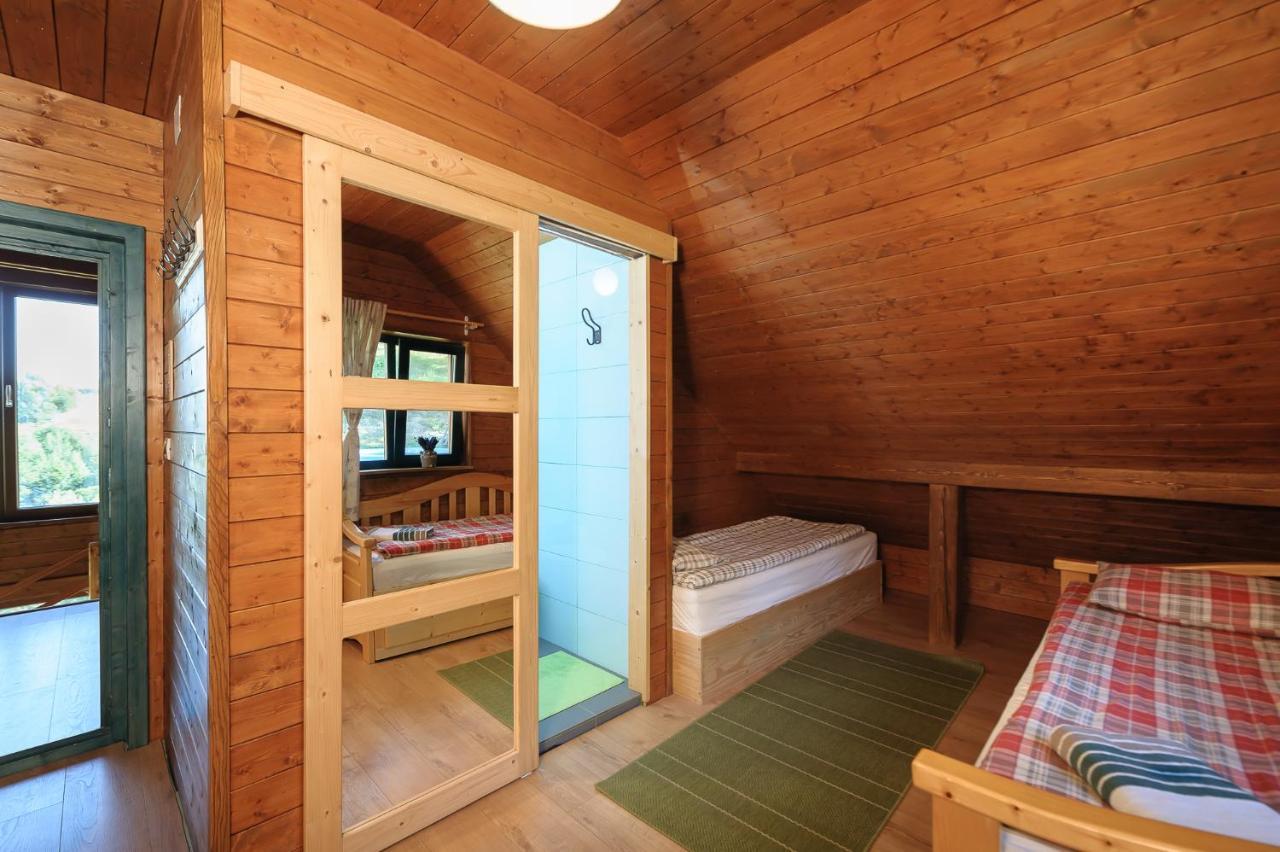 Rose Hip Hill Farm Bed & Breakfast Valea Tirnei ภายนอก รูปภาพ