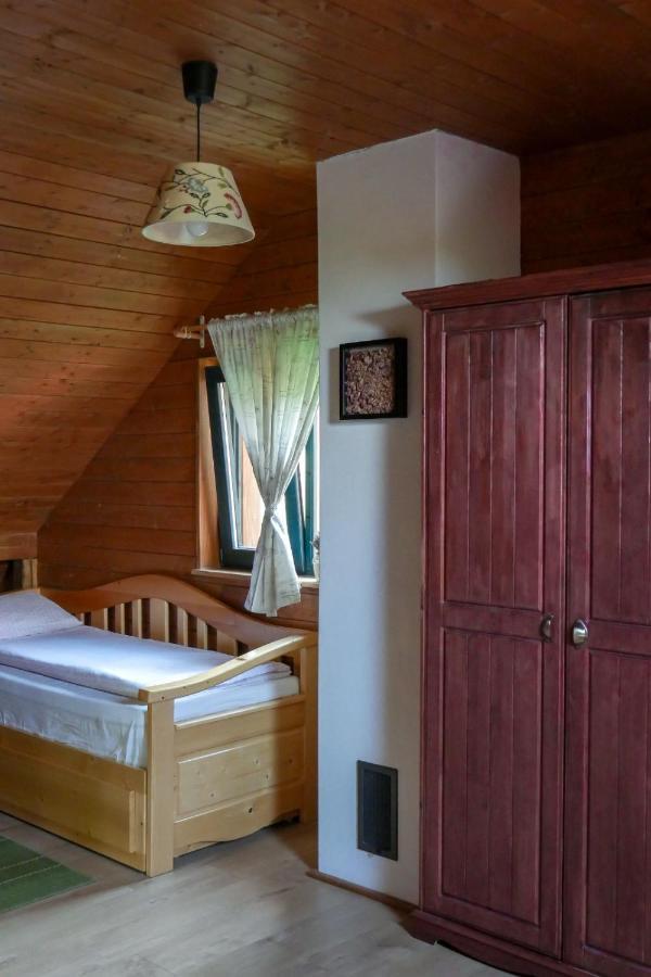 Rose Hip Hill Farm Bed & Breakfast Valea Tirnei ภายนอก รูปภาพ
