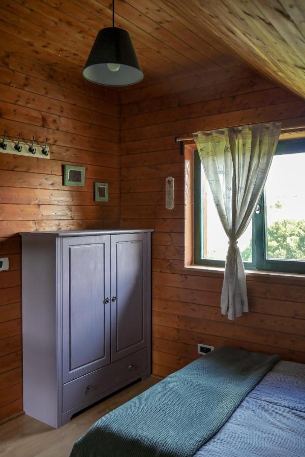 Rose Hip Hill Farm Bed & Breakfast Valea Tirnei ภายนอก รูปภาพ